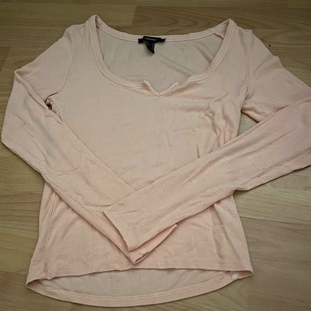 Forever 21: Notch-Neck Long-Sleeve Top in Pastel Orange (Small)